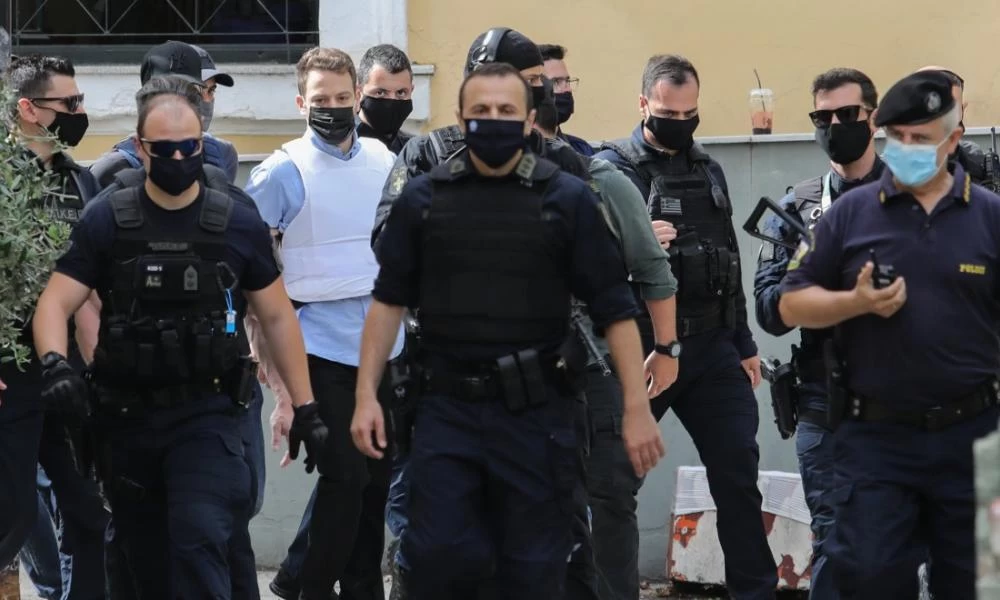Γλυκά Νερά: Να μπούμε φυλακή, να ασχοληθώ με το παιδί λέει ο συζυγοκτόνος